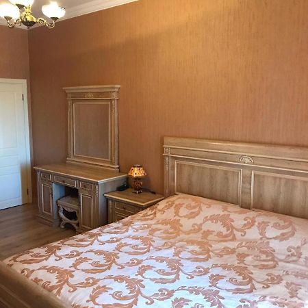 Rustaveli Apartment City Centre Tbilisi Buitenkant foto