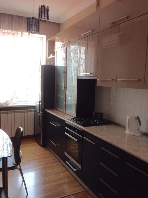 Rustaveli Apartment City Centre Tbilisi Buitenkant foto