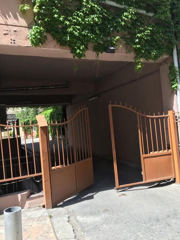 Rustaveli Apartment City Centre Tbilisi Buitenkant foto