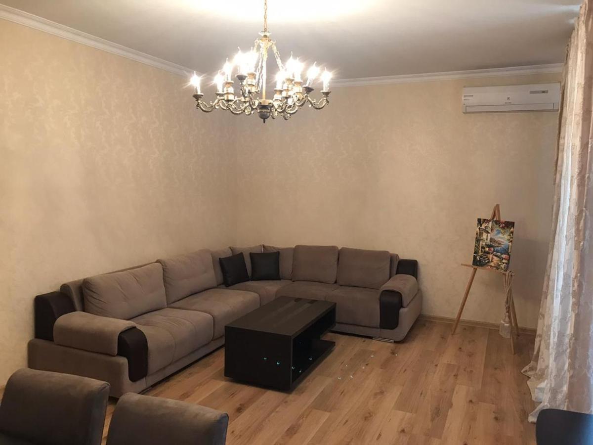 Rustaveli Apartment City Centre Tbilisi Buitenkant foto